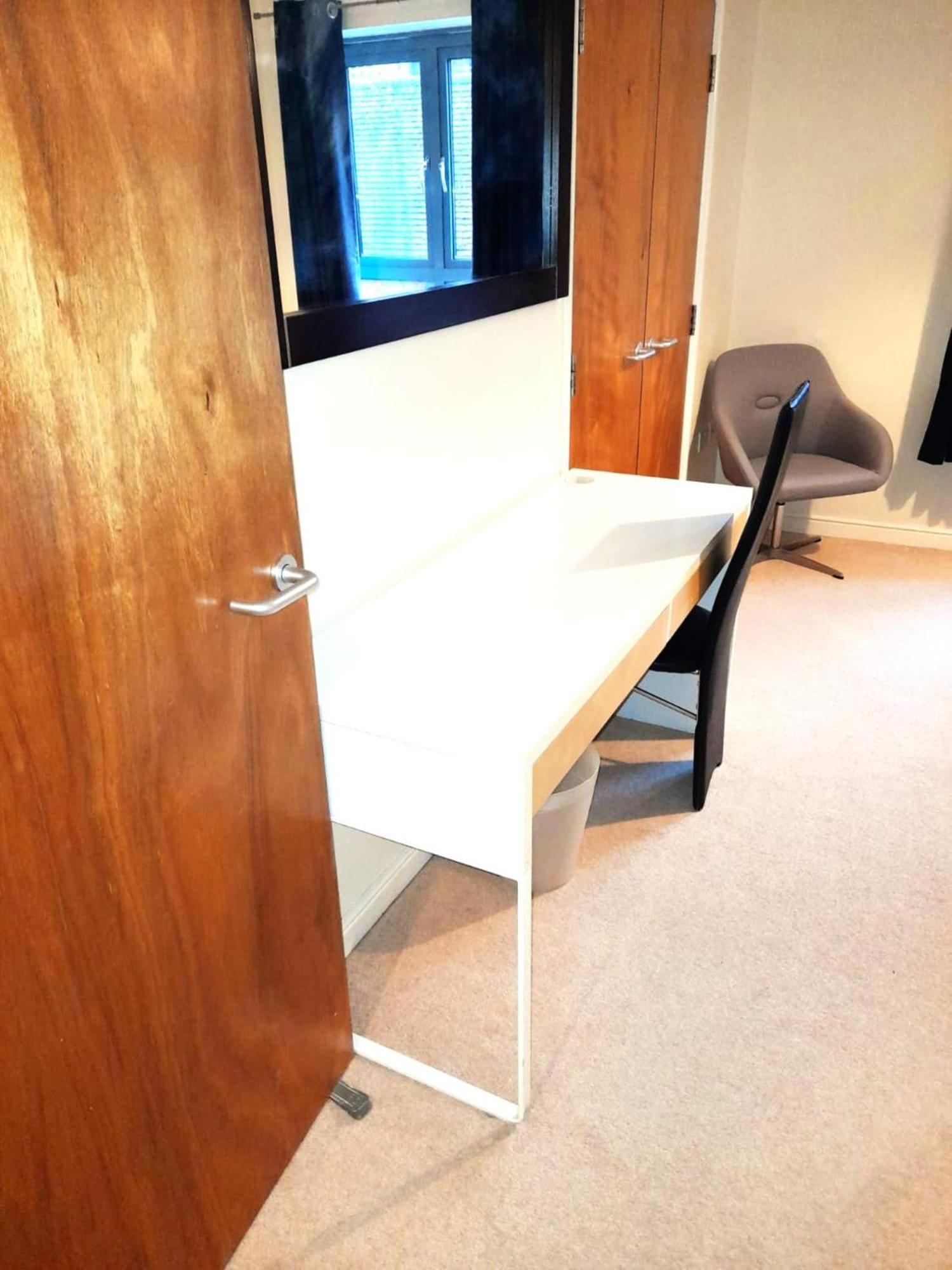 Oxford Apartment-- Free Parking 2 Bedrooms-2Bathrooms-Located In Jericho Oxford Close To Bus And Rail Station Екстер'єр фото