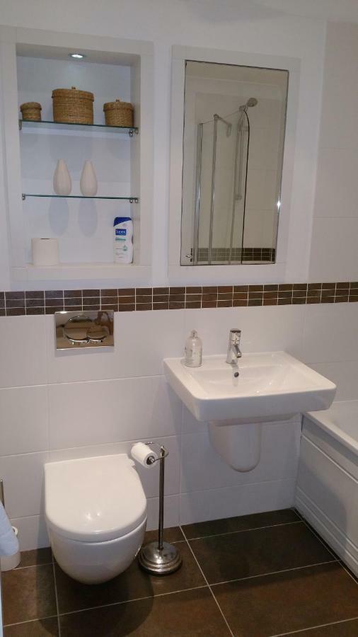 Oxford Apartment-- Free Parking 2 Bedrooms-2Bathrooms-Located In Jericho Oxford Close To Bus And Rail Station Екстер'єр фото